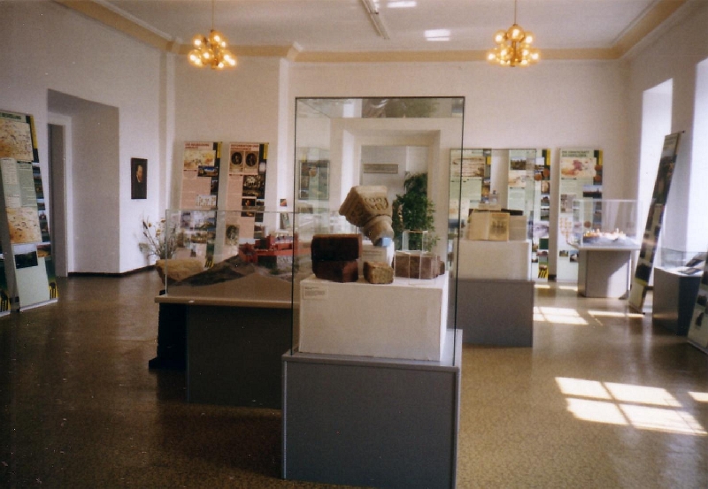 2002-08-23_16_Askanierausstellung.jpg