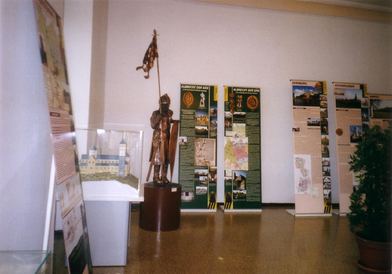 2002-08-23_23_Askanierausstellung.jpg
